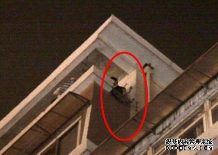 从“闯馆”事件看日本舆论生态